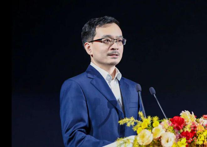 3LCoS：中国投影产业链崛起的新引擎j9九游真人游戏第一品牌第三代投影技术(图1)