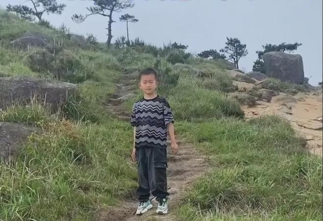身份曝光网友建议用塔克当地村民发声j9九游会登录男童失联第六天：父母(图3)